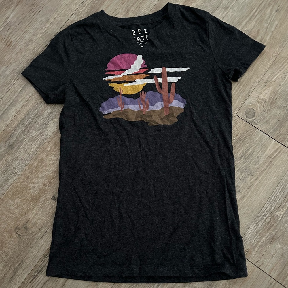 Free state tee shirt size medium
